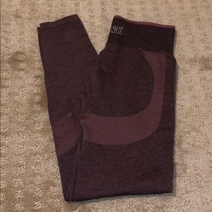 Seamless pink leggings